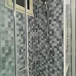 فندق مبيت وإفطار La Casa Di Raffaele Centro 4*