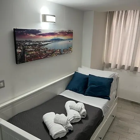 La Casa Di Raffaele Centro Couette-café 4*