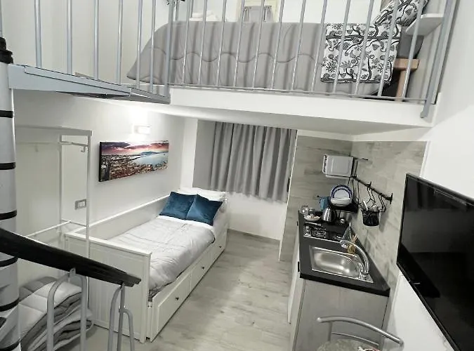 La Casa Di Raffaele Centro Oda ve Kahvaltı 4*