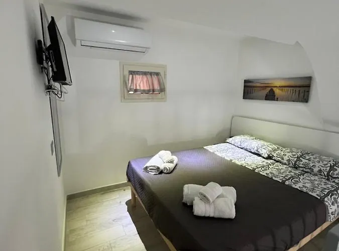 Oda ve Kahvaltı La Casa Di Raffaele Centro Napoli