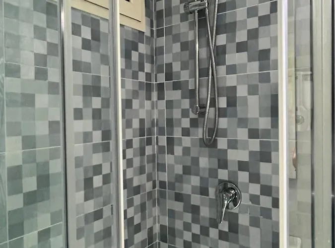 Oda ve Kahvaltı La Casa Di Raffaele Centro 4*