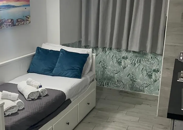 La Casa Di Raffaele Centro Oda ve Kahvaltı 4*